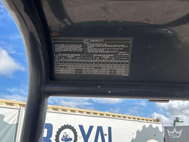 2018-deere-30g-image-17