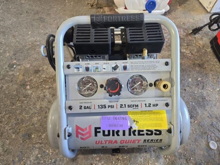 fortress-ultra-quiet-2-gal-135psi-compressor-image-1