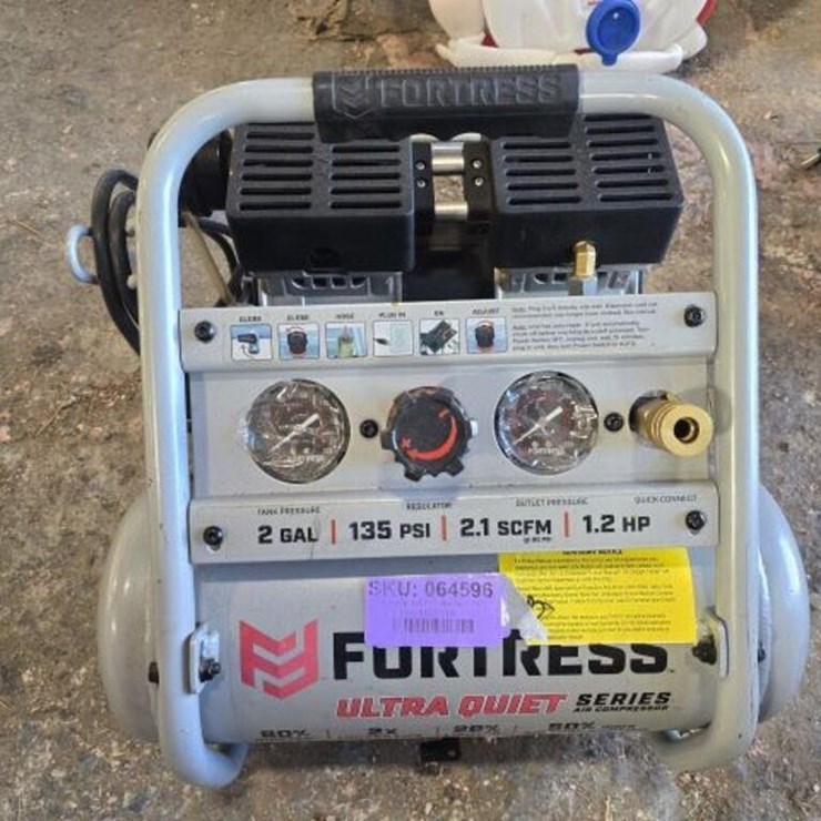 Fortress Ultra Quiet 2 Gal 135PSI Compressor