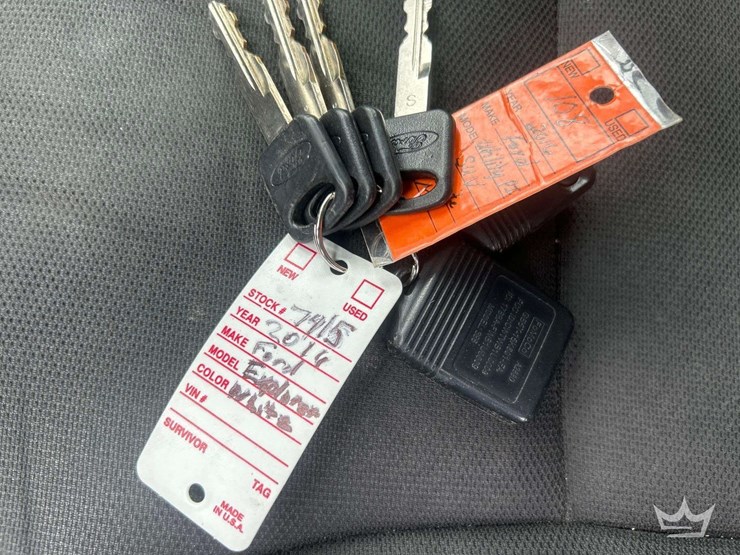 2016-ford-explorer-image-26