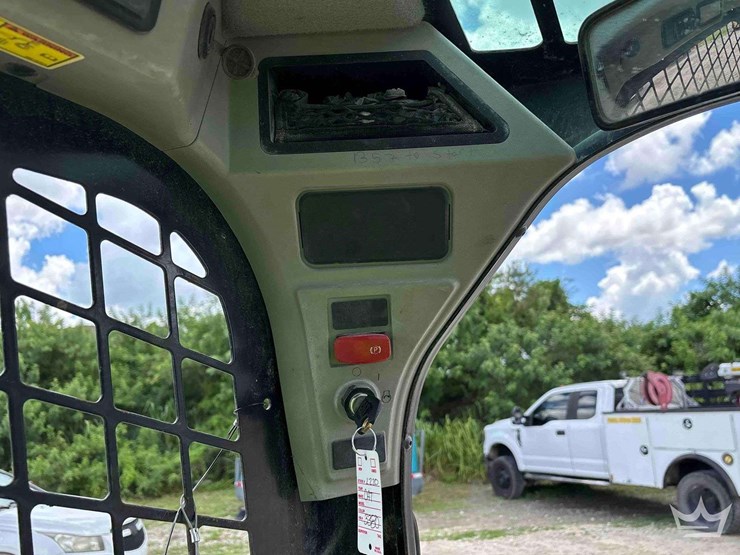 2023-caterpillar-259d3-image-24