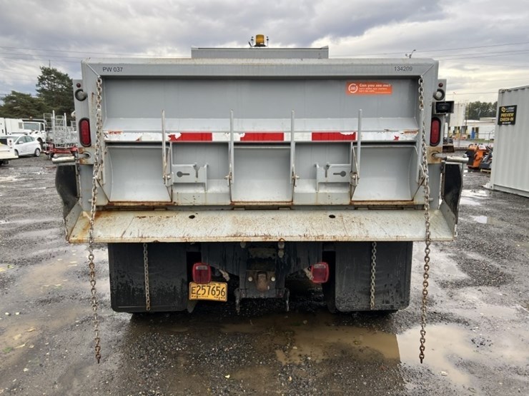 2013-international-7500-s/a-dump-truck-image-5