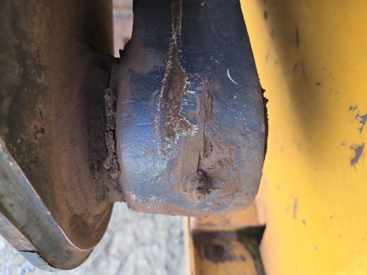 john-deere-329d-image-24