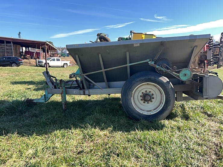 agricraft-fertilizer-buggy-dual-spinner-image-13