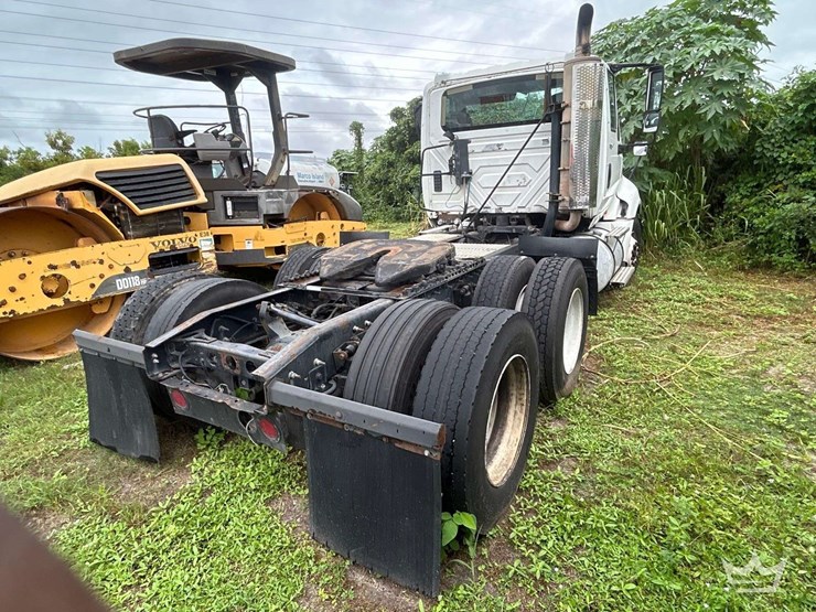 2012-international-prostar-image-30