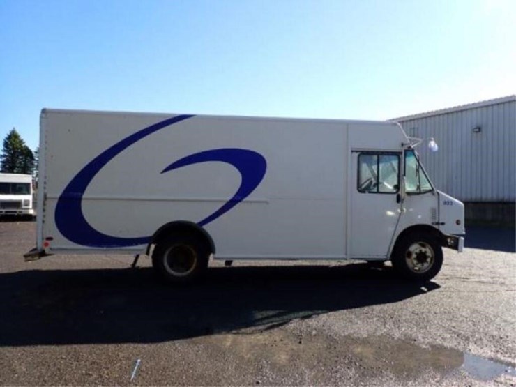 2008-freightliner-mt55-image-4