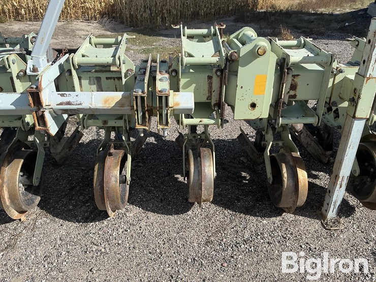 orthman-16r22"-ditcher/cultivator-w/-sleds-image-14