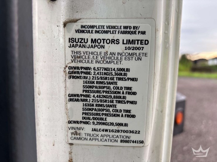 2008-isuzu-npr-image-5