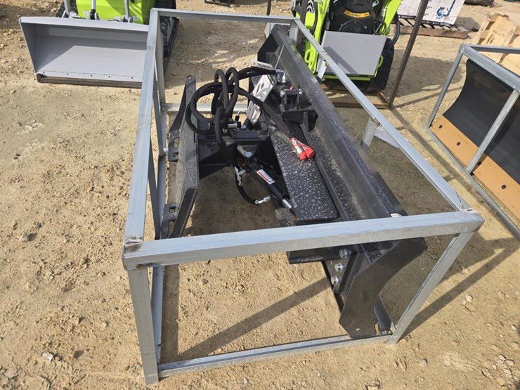 #5969-•-new-wolverine-skid-steer-6-way-dozer-blade-image-2