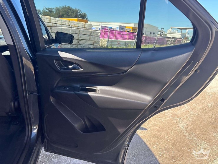 2018-chevrolet-equinox-image-21