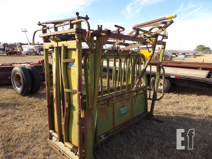 powder-river-squeeze-chute-image-2