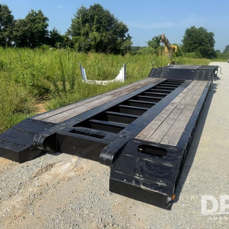 *BRAND NEW* 2025 Witzco RG52 Lowboy Trailer (LLD1453)