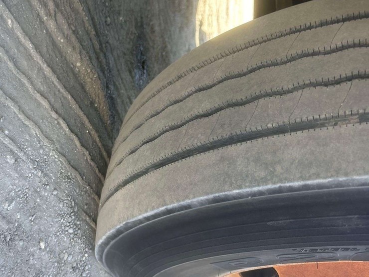 2006-international-durastar-4300-image-62