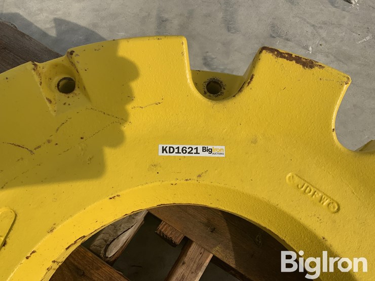 john-deere-205kg/450-lbs-rear-axle-weights-image-9