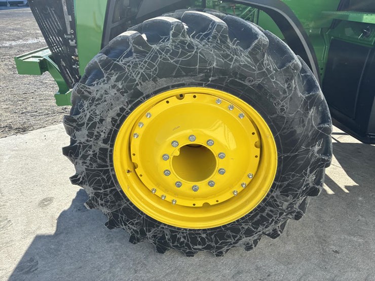 2024-john-deere-8r-410-image-45