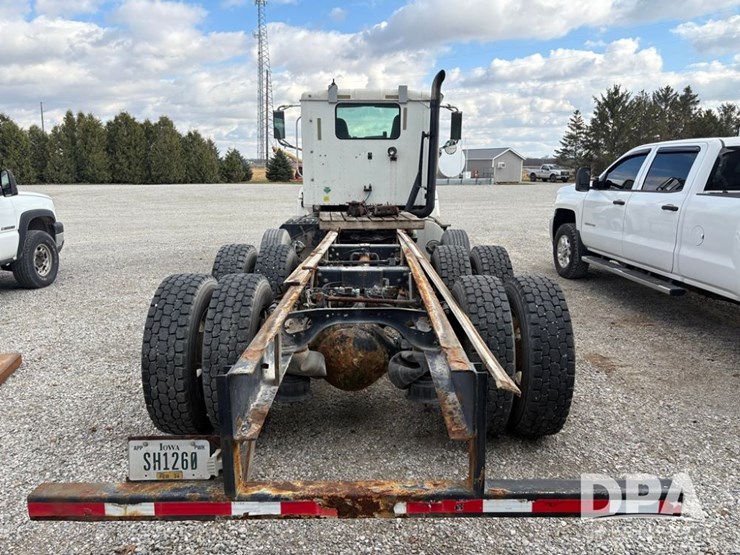 2006-ihc-9200i-truck-(pz14171,-unit-99451)-image-4