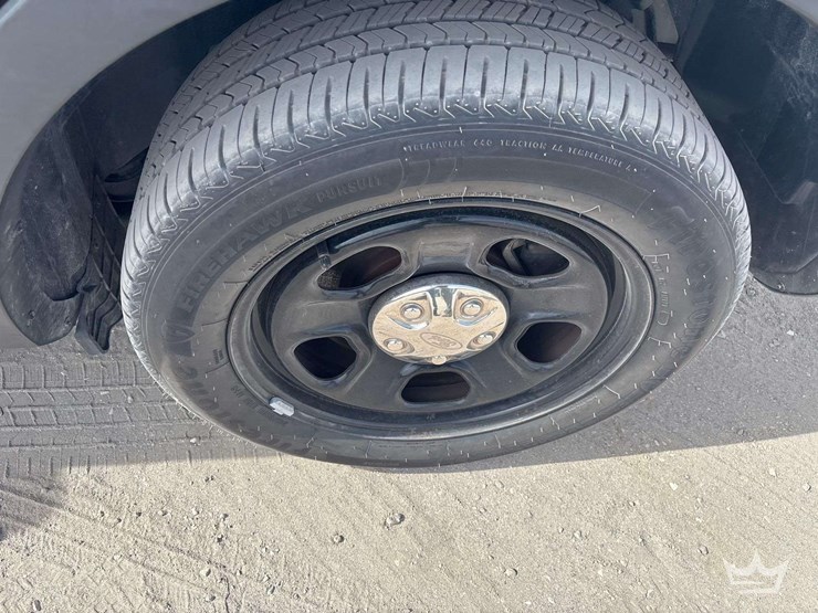 2017-ford-explorer-image-25