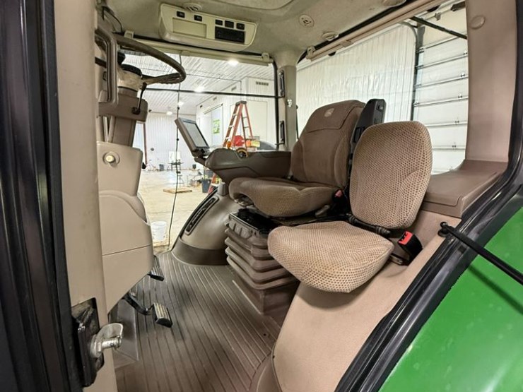 2016-john-deere-8245r-image-20