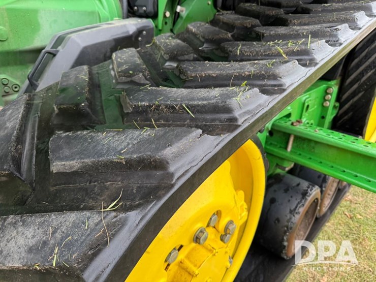 2022-john-deere-8rt-370-image-23