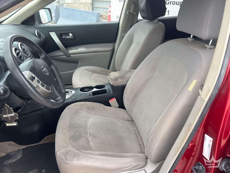 2013-nissan-rogue-image-17