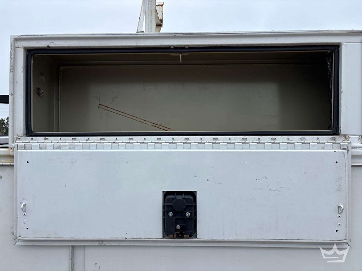 2012-ford-f550-image-31