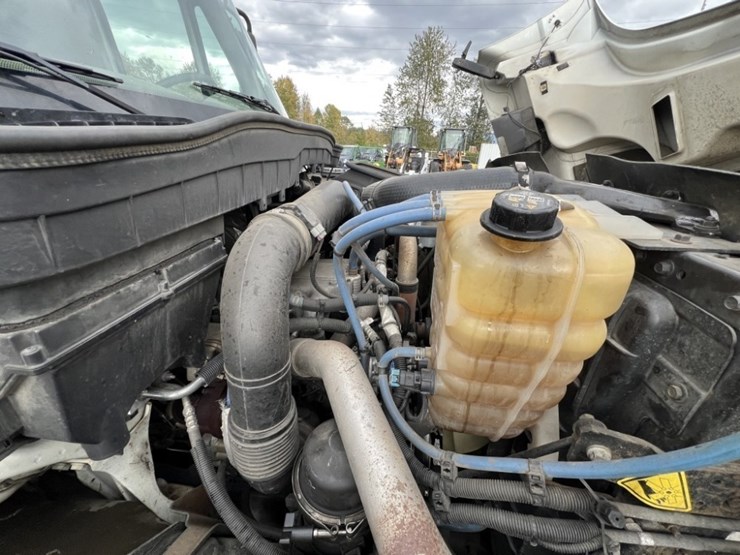 2013-international-7500-s/a-dump-truck-image-12