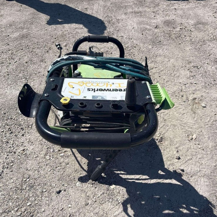 Greenworks 2700psi Portable Pressure Washer
