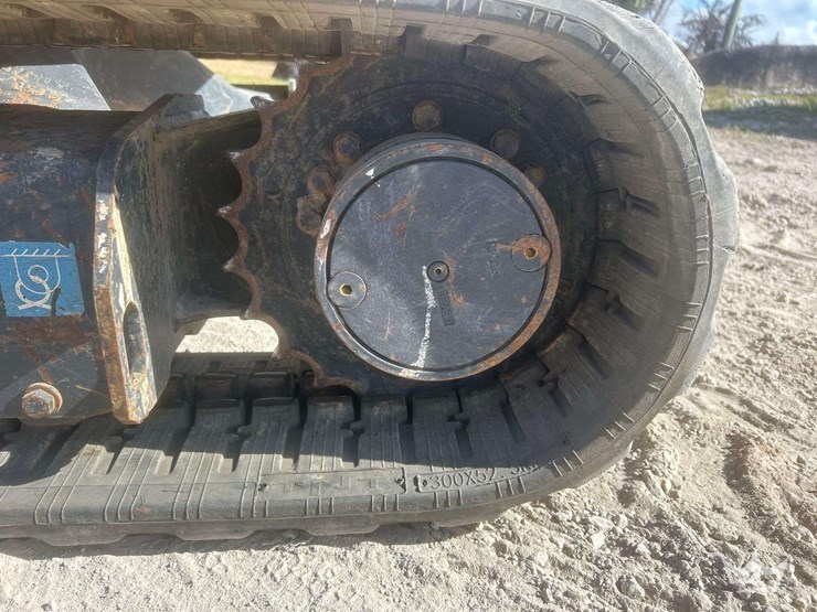 2018-deere-30g-image-26