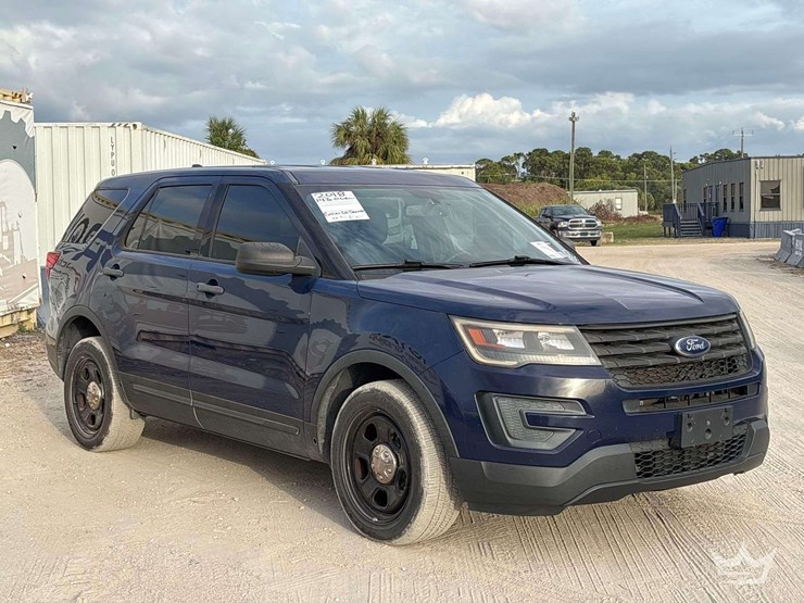 2018-ford-explorer-image-2