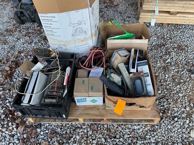 milwaukee-cordless-blower,-plumbing-&-electrical-supplies-image-1