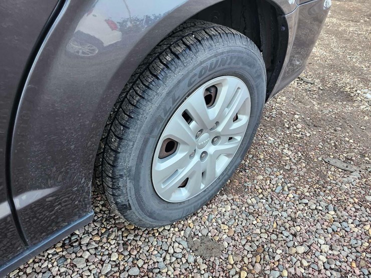 2015-dodge-grand-caravan-image-45