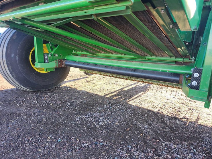 2023-john-deere-560m-image-22