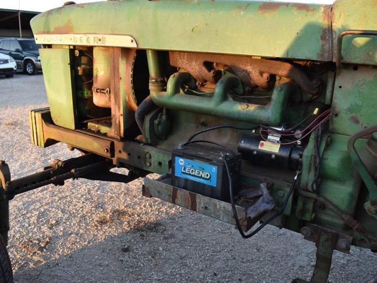 john-deere-4010-image-7