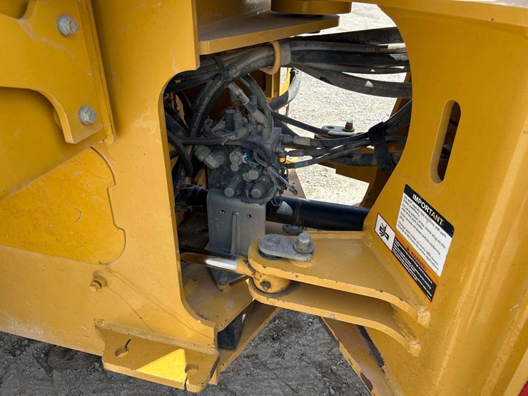 2015-deere-544k-image-21