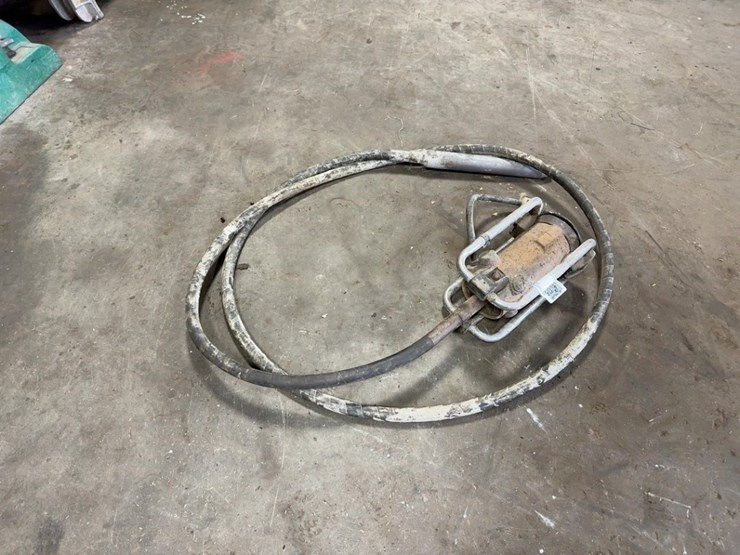 electric-concrete-vibrator-image-2