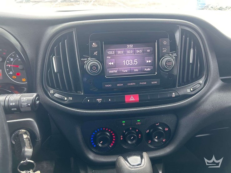 2021-ram-promaster-city-image-14