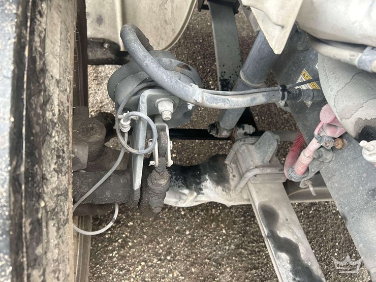 2019-freightliner-m2-106-image-15