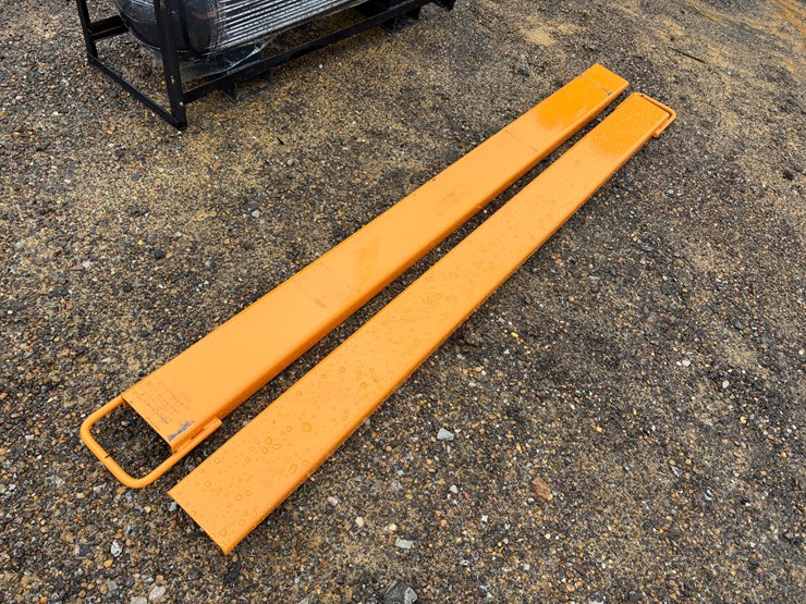 #87-•-84”-pallet-fork-extensions-image-2