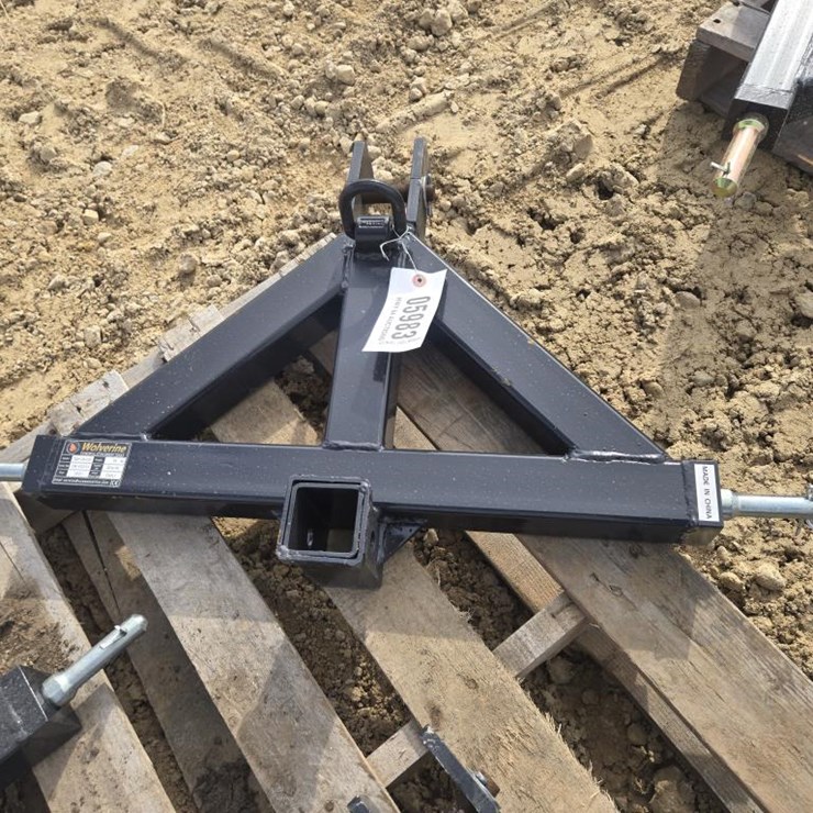 #5983 • NEW WOLVERINE QUICK HITCH W/ 2" TRAILER RECEIVER