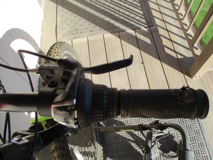 genesis-29"-gs29-mountain-bike,-image-4