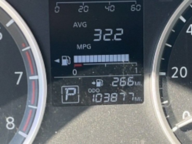 2021-nissan-versa-image-12