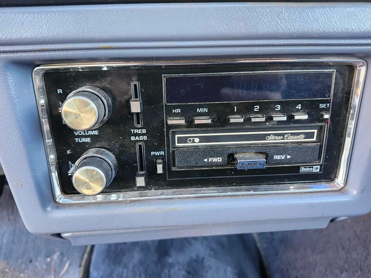 1985-oldsmobile-ninety-eight-regency-image-77