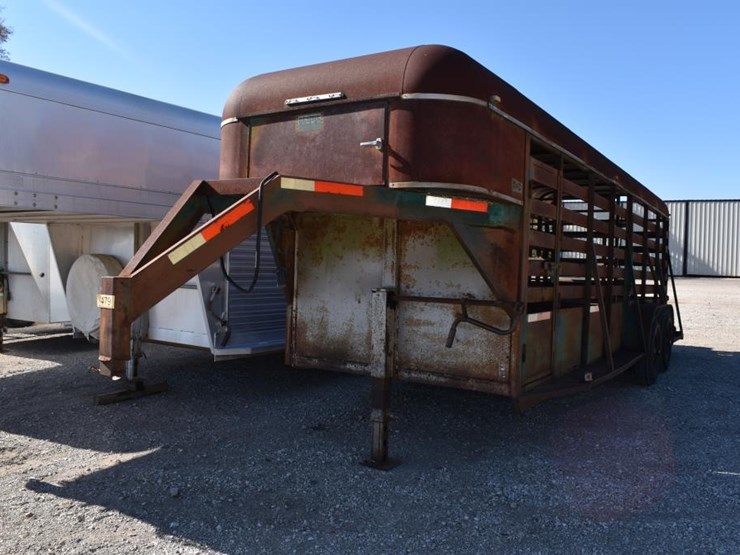 6'-x-20'-felps-gooseneck-livestock-trailer-(vin-#-2425_____)-image-2