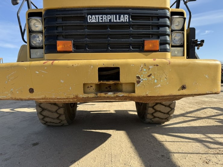 2010-caterpillar-740-image-61