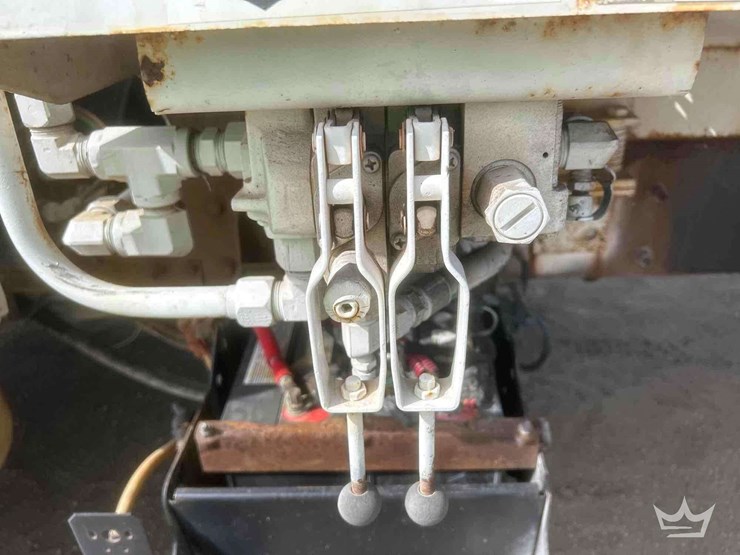 2013-ford-f750-image-18