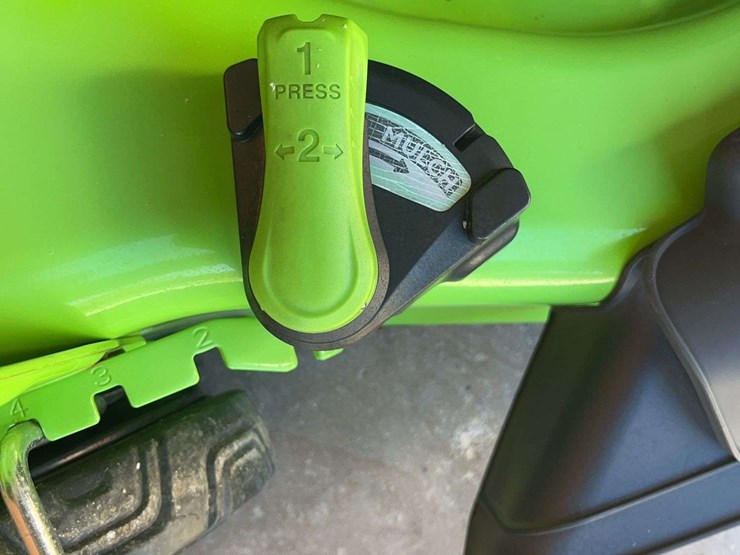 yard-force-push-mower-&-image-9