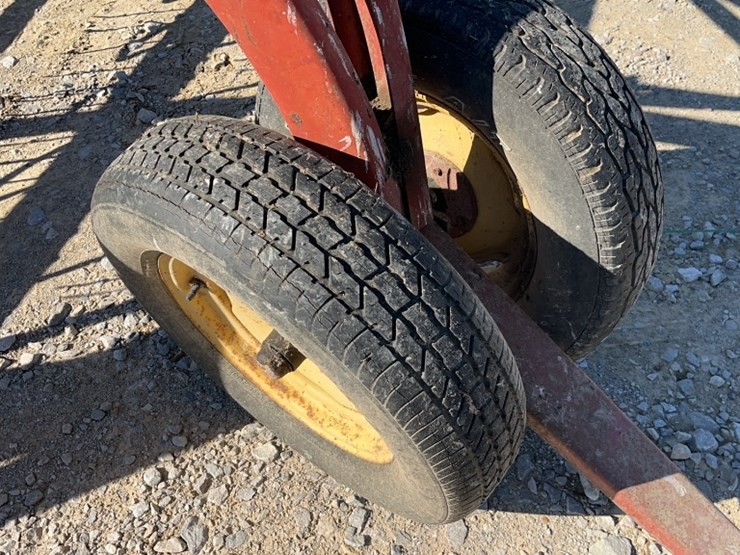 new-holland-256-image-3