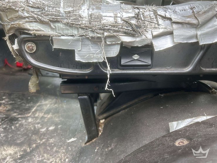 2014-freightliner-m2-106-image-16