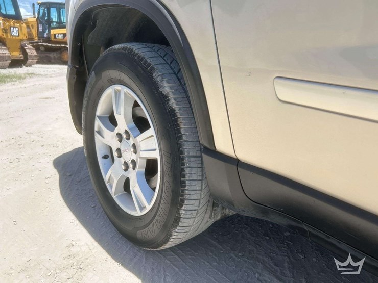 2010-gmc-acadia-image-27