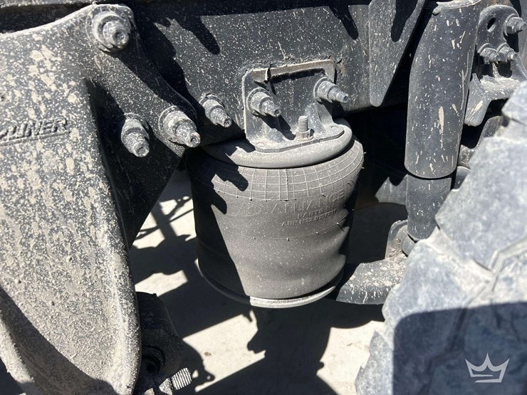 2017-freightliner-cascadia-125-image-21